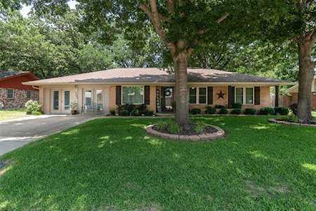 202 Juniper Street Mansfield, TX 76063