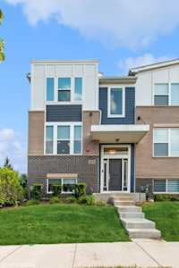 29W703 Cambridge St Warrenville, IL 60555