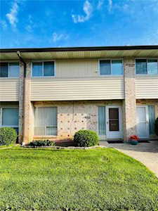 10072 Sakura Dr St Louis, MO 63128