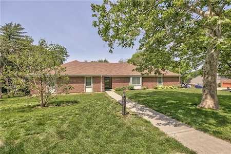 6300 Hodges Dr Prairie Village, KS 66208