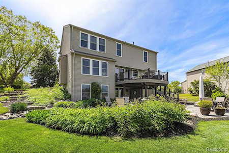 615 Deer Path Trl Waterford Twp, MI 48327