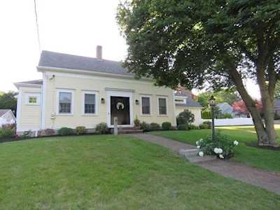 618 Mount Hope St North Attleboro, MA 02760