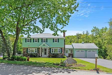 13 Catamount Rd Tewksbury, MA 01876