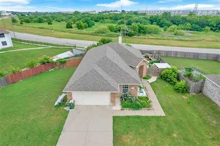 901 Timber Oaks Court Arlington, TX 76010