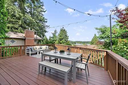 15606 SE 24th St Bellevue, WA 98008