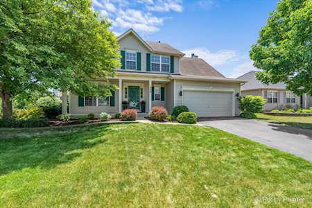 1809 Diamond Creek Ln Aurora, IL 60503