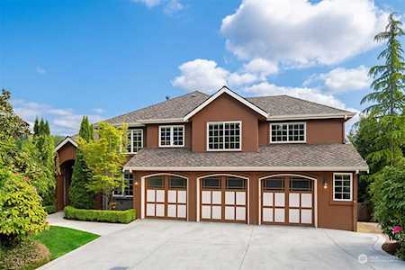 6528 155th Ave SE Bellevue, WA 98006