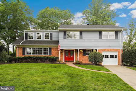 2609 Stirrup Ln Alexandria, VA 22308