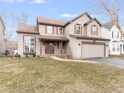 1s059 E Burnham Ln Geneva, IL 60134
