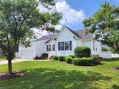 1204 Dobbs Ferry Ct Chesapeake, VA 23320