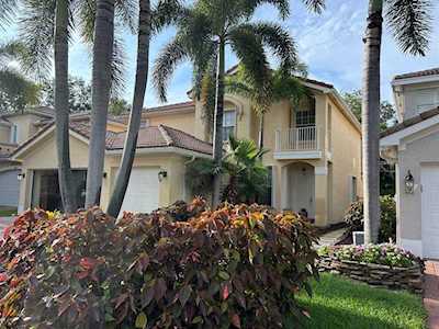 8492 Breezy Oak Way Boynton Beach, FL 33473