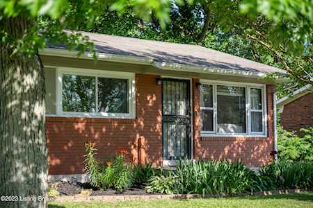 9909 Mcneely Lake Dr Louisville, KY 40229