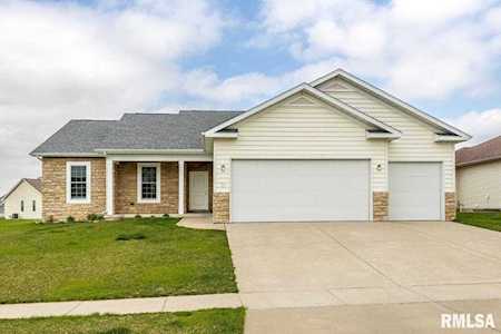 21 Blackstone Way Le Claire, IA 52753