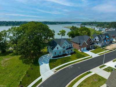 2853 Martin's Point Way Chesapeake, VA 23321