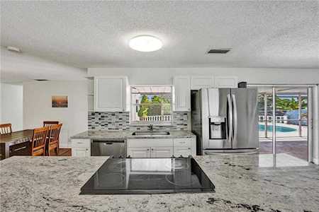 1102 Pinehurst North Lauderdale, FL 33068