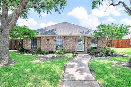 1916 Moore Drive Plano, TX 75074