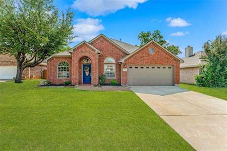 2402 Blue Holly Drive Corinth, TX 76210