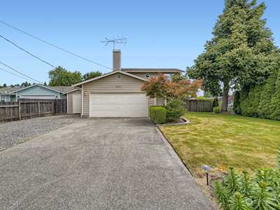 5201 Broad View Ave NE Tacoma, WA 98422