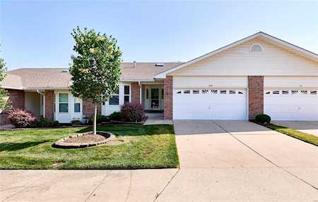 209 Southern Oaks Dr St Charles, MO 63303