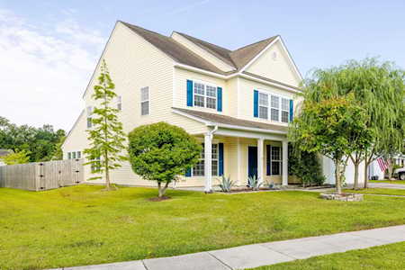 609 Parkwood Dr Goose Creek, SC 29445