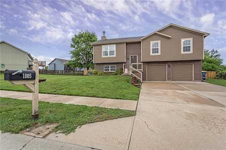 1805 Clear Creek Dr Kearney, MO 64060