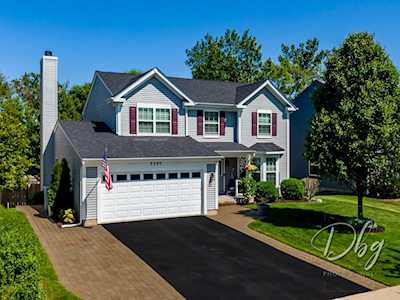 2597 N Cherry Cove Ln Round Lake Beach, IL 60073