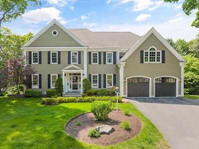 23 Richard Road Lexington, MA 02421