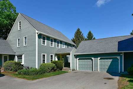32 Brookdale Cir #32 Shrewsbury, MA 01545