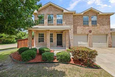 2001 Wellington Point Heartland, TX 75126