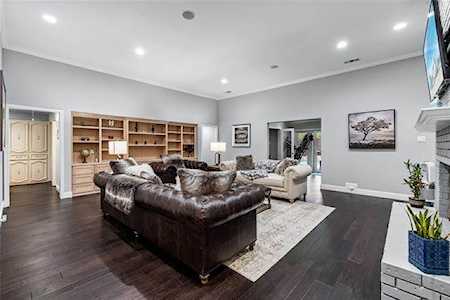 4214 Brooktree Lane Dallas, TX 75287