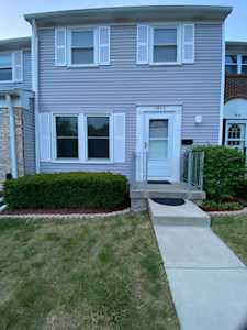 1820 Fenwick Ct Schaumburg, IL 60194