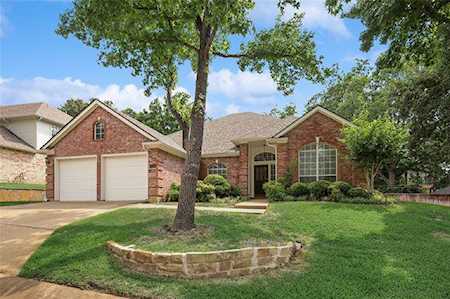 704 Meadow Bend Court Highland Village, TX 75077