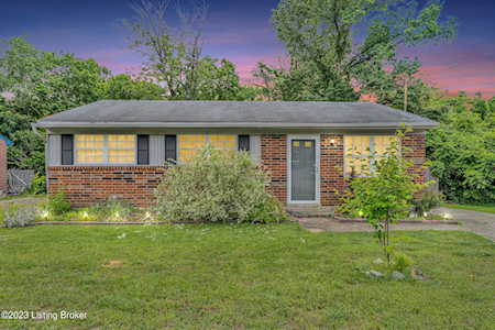 5602 Oakridge Pl Louisville, KY 40229