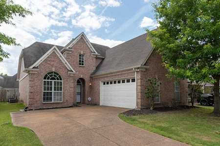8107 Port Douglas Dr Memphis, TN 38018