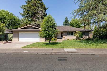 2851 Royal Palm Way Carmichael, CA 95608