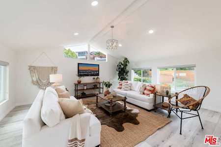 1001 Oban Dr Los Angeles, CA 90065
