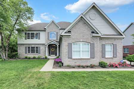 8924 Winterberry Ct Zionsville, IN 46077