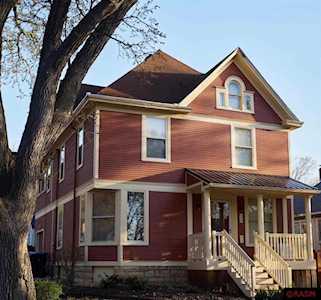 219 Bradley St Mankato, MN 56001