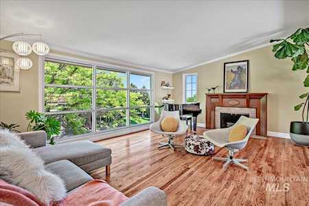 520 W Highland View Dr. Boise, ID 83702