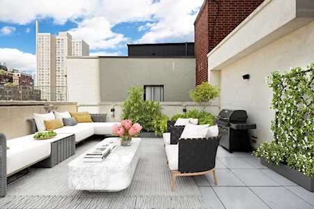 554 E 82nd St #PH New York, NY 10028