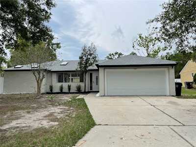 1790 Sun Ridge Dr Apopka, FL 32703