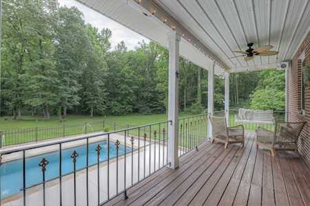 222 Greenbriar Dr Tullahoma, TN 37388