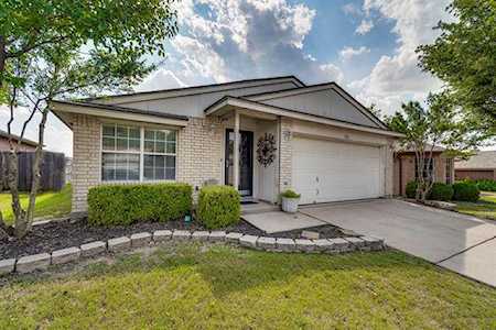 522 Hollyberry Drive Mansfield, TX 76063