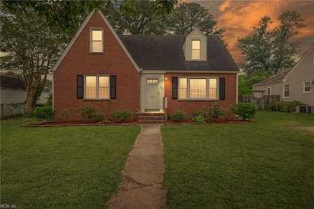 169 Commodore Dr Norfolk, VA 23503