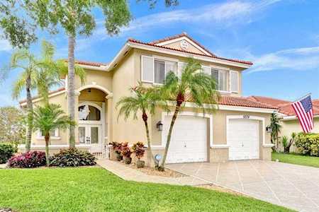 6074 Las Colinas Circle Lake Worth, FL 33463