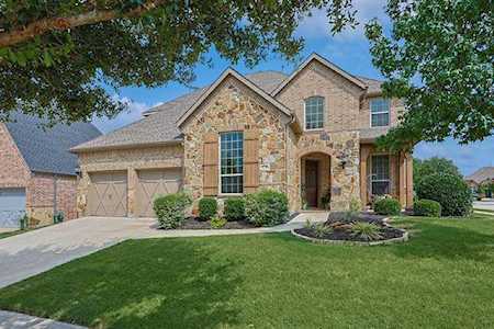 8716 Scarlet Trail Lantana, TX 76226