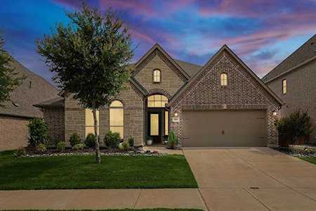 808 Glen Crossing Drive Celina, TX 75009