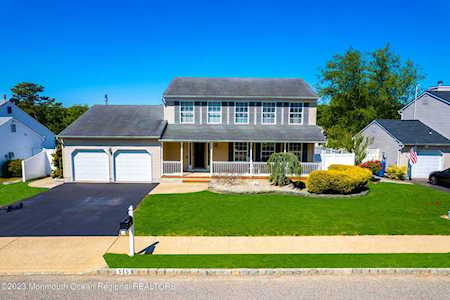 55 Gladiola Dr Howell, NJ 07731