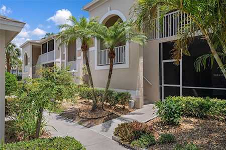 9540 High Gate Dr #1422 Sarasota, FL 34238