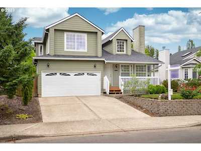 15936 SW Sundew DR Tigard, OR 97223